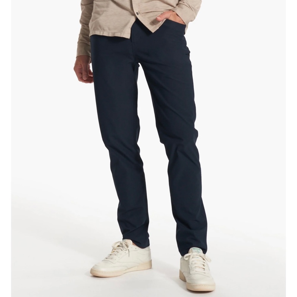 NWT. Vuori Ink (Navy) Meta Pant. Size 30. Men’s. V430S.